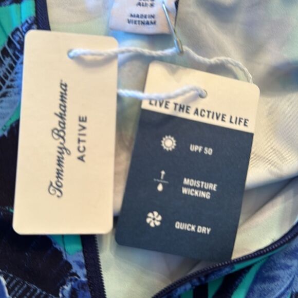 Tommy Bahama Active Quarter Zip.  NWT - Picture 10 of 12